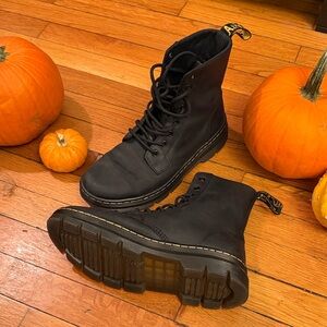 dr. martens “AirWair” - comfy, almost unworn